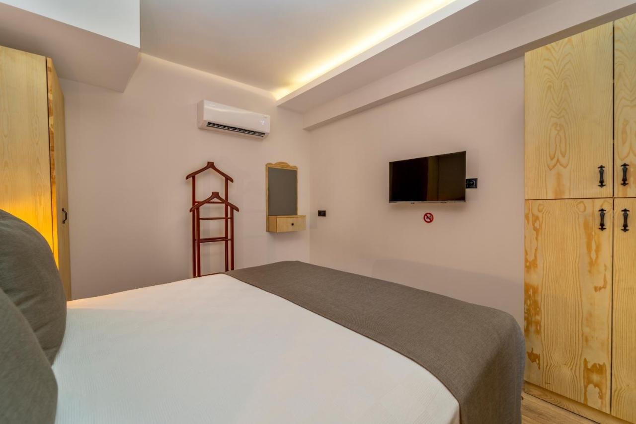 Ece Marina Suites Fethiye Buitenkant foto