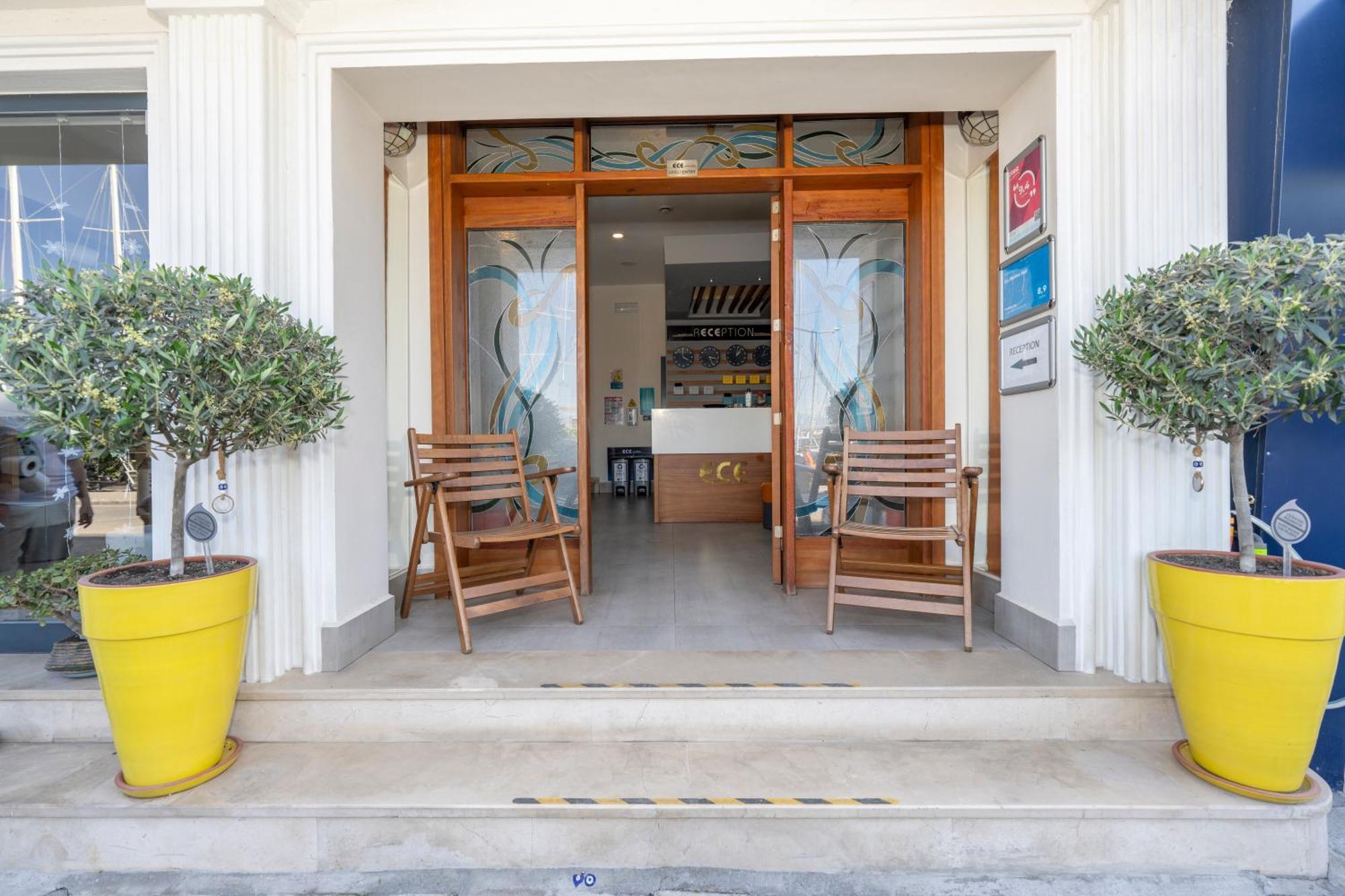 Ece Marina Suites Fethiye Buitenkant foto