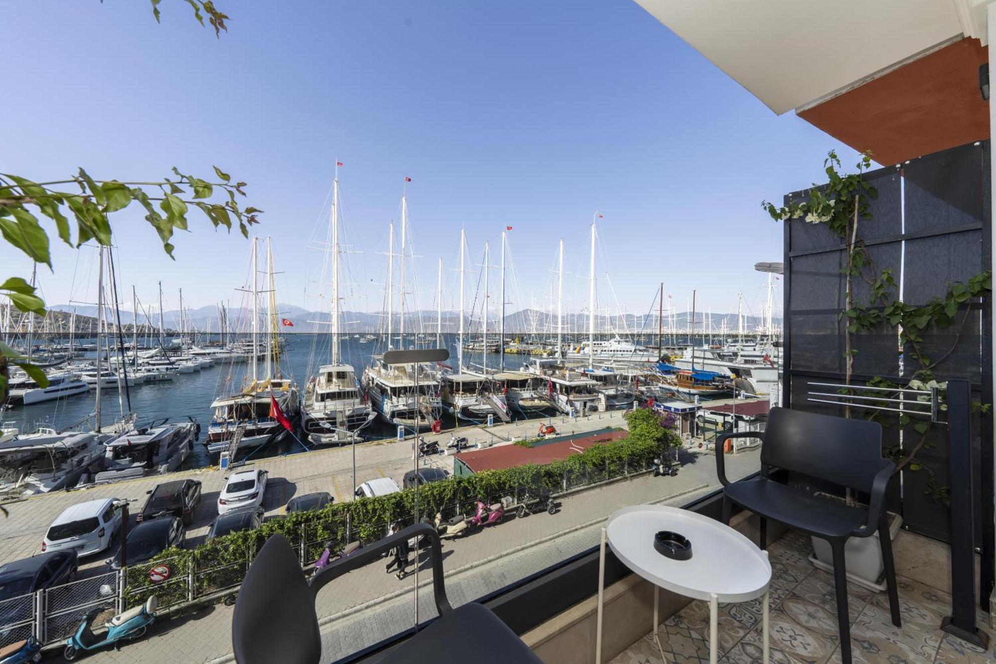 Ece Marina Suites Fethiye Buitenkant foto